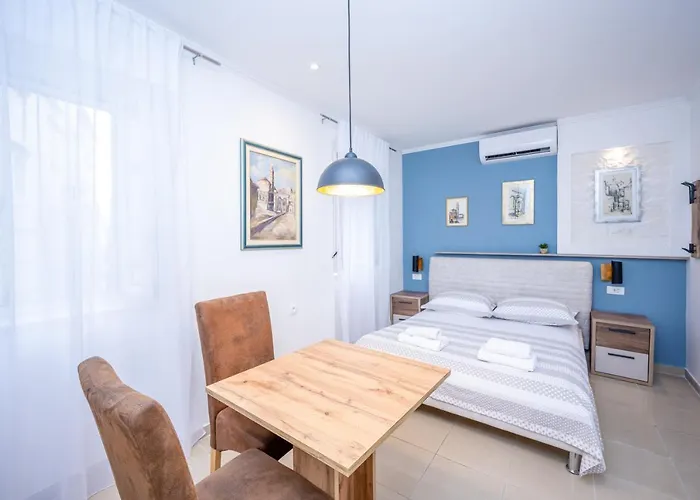 Bosanska * Спліт